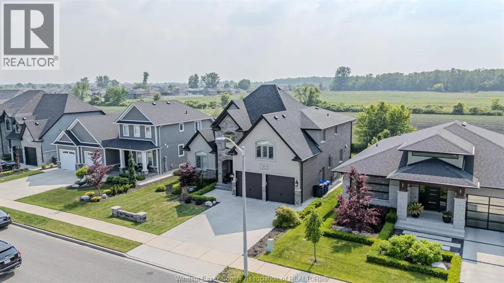 929 CHATEAU