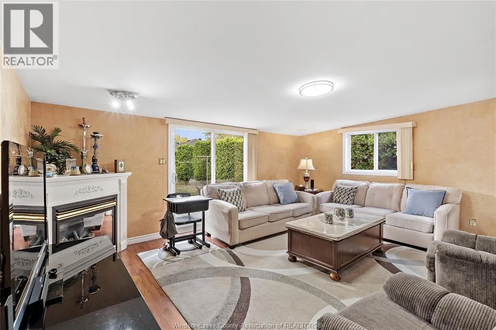 1657 GLENDALE