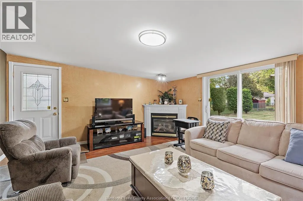 1657 GLENDALE