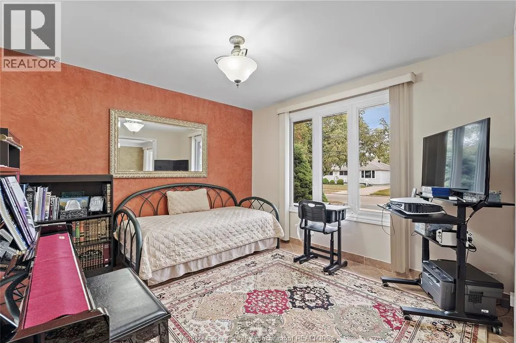 1657 GLENDALE