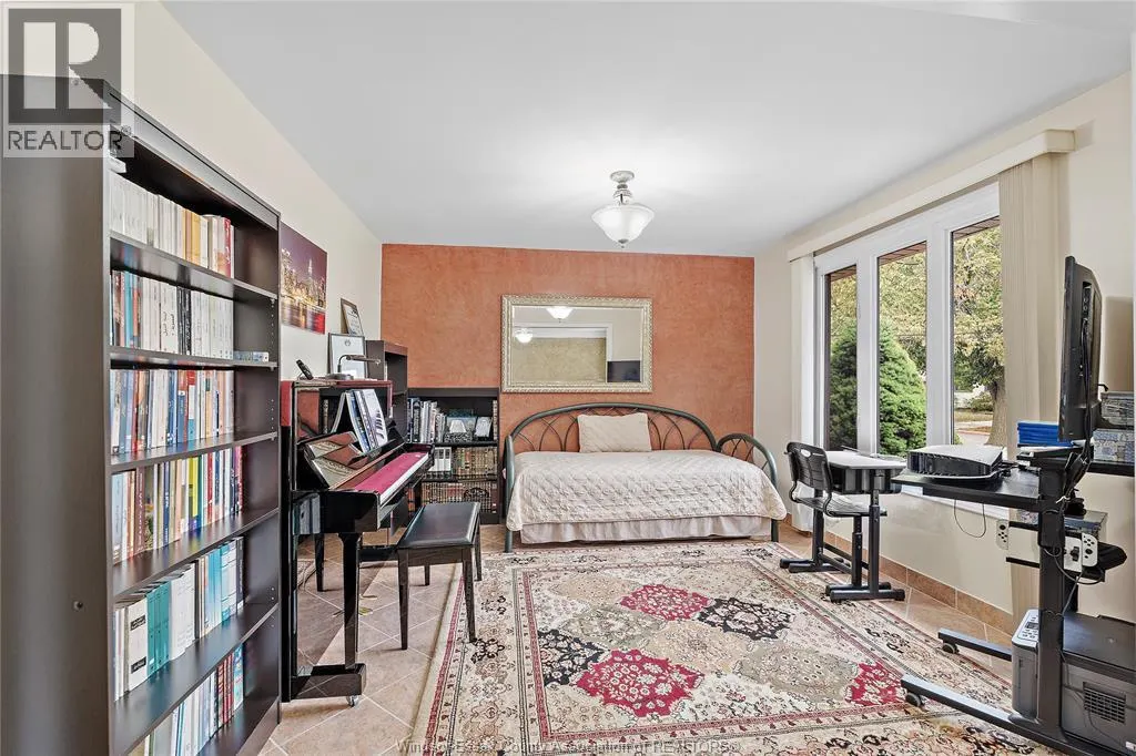 1657 GLENDALE