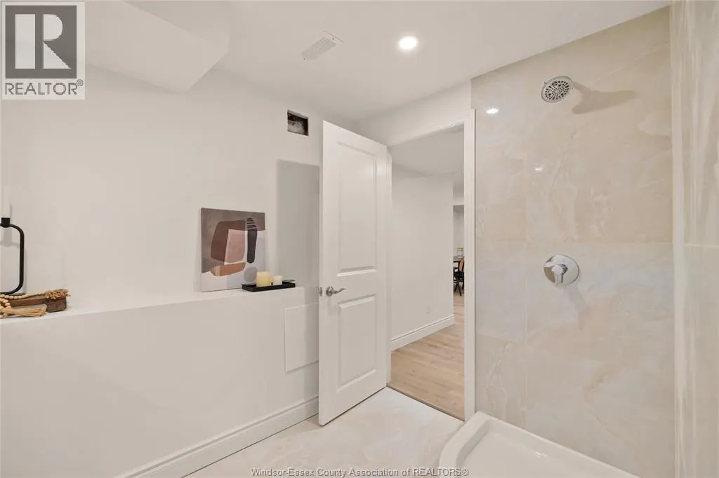 3522 WHITESIDE DRIVE