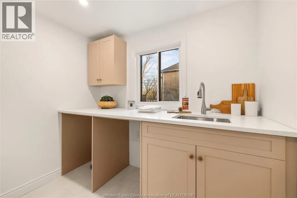 3522 WHITESIDE DRIVE