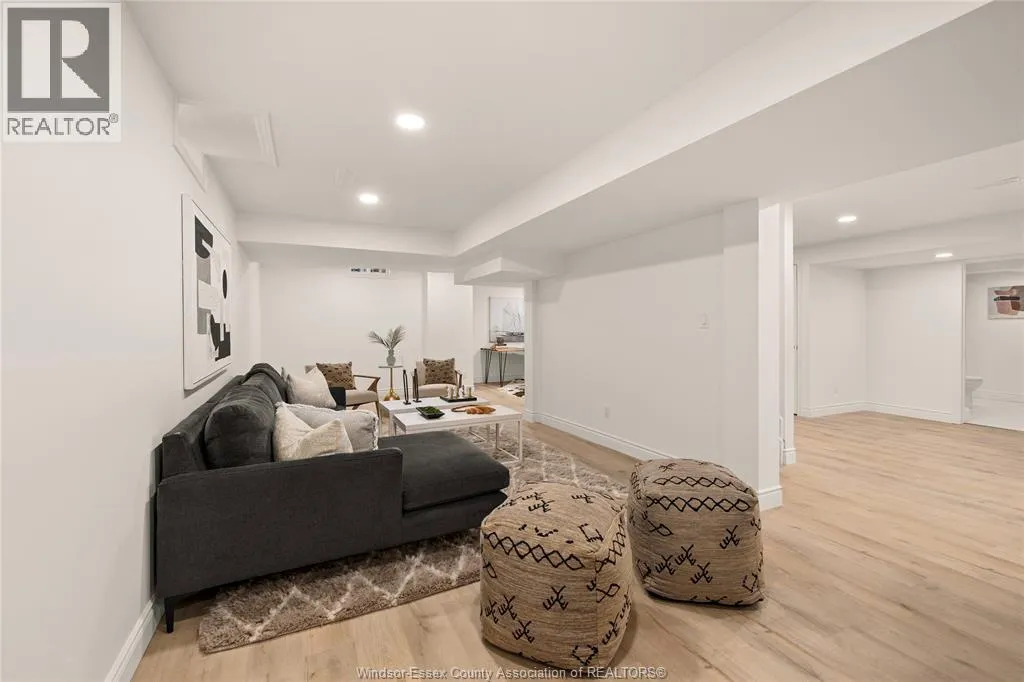 3522 WHITESIDE DRIVE