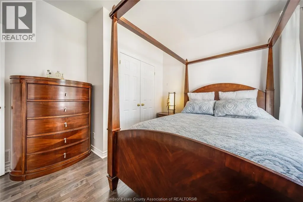 11924 COBBLESTONE CRESCENT