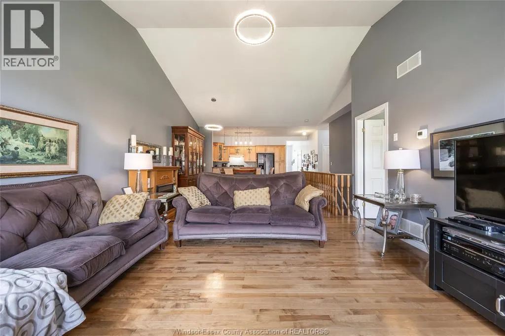 11924 COBBLESTONE CRESCENT