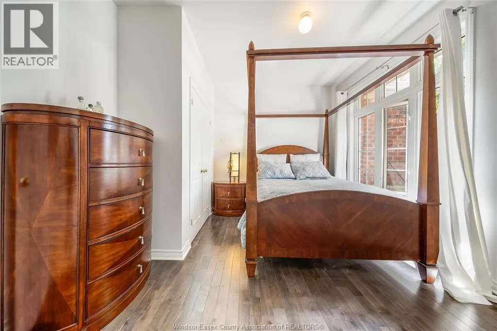 11924 COBBLESTONE CRESCENT