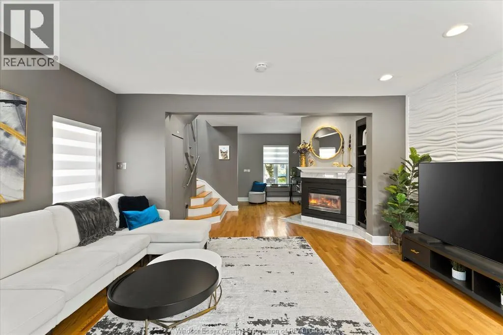 859 MONMOUTH