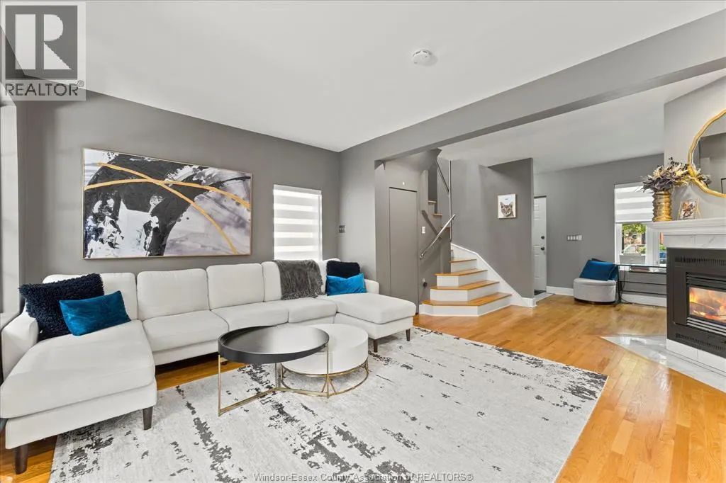 859 MONMOUTH