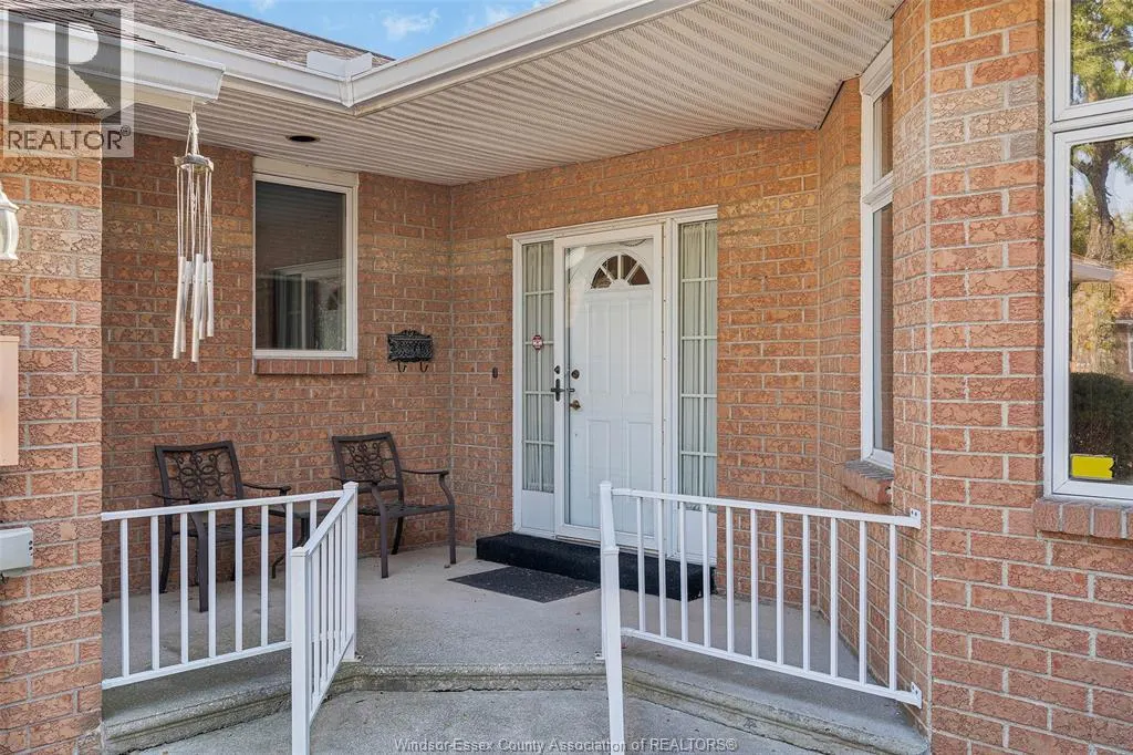4689 EAGLE CRESCENT