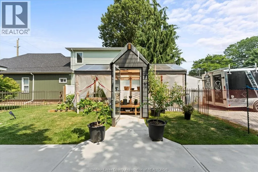 149 SANDWICH STREET North