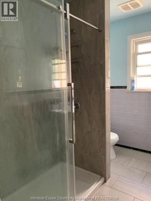 3021 DOUGALL AVENUE Unit# FRONT