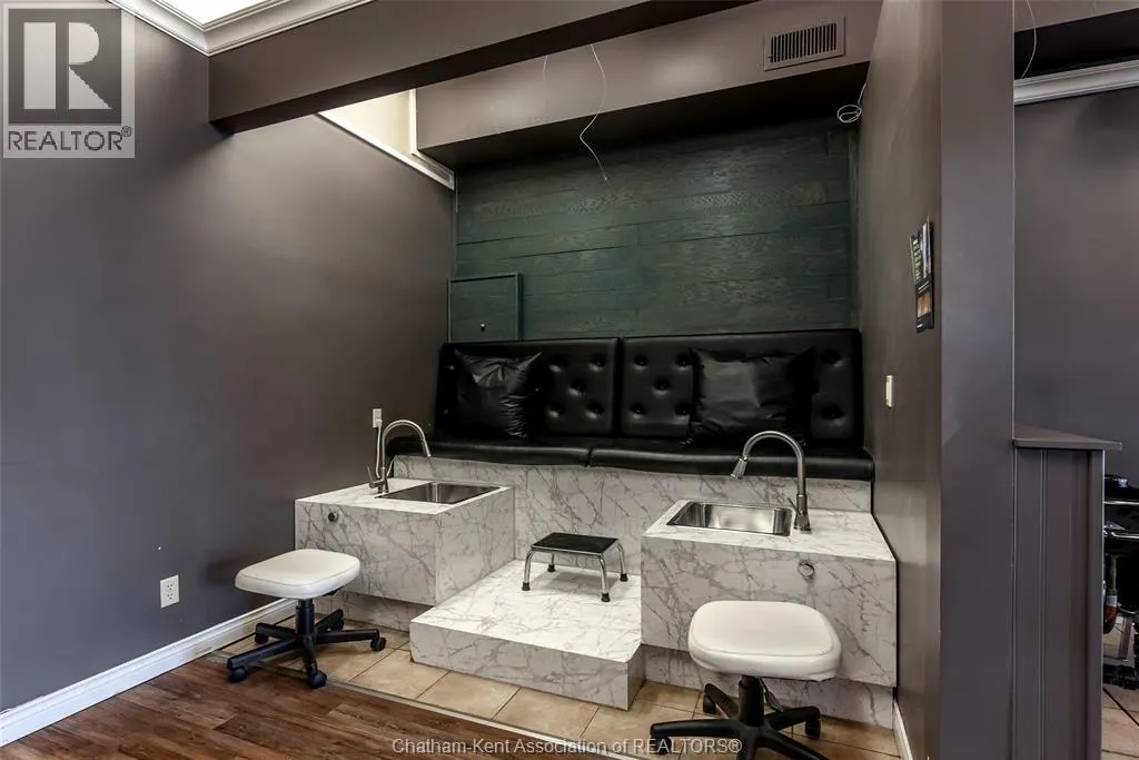146 Wellington STREET West Unit# 1