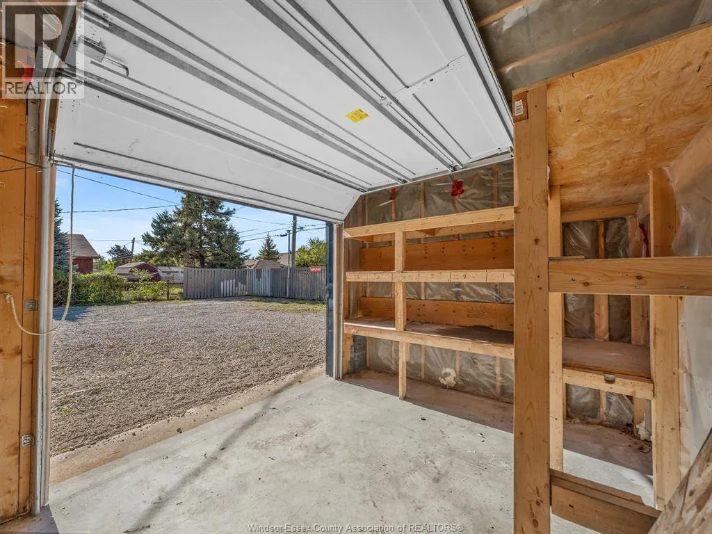 3225 WALKER ROAD