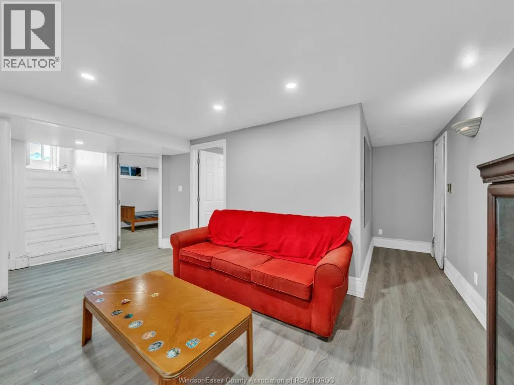 3225 WALKER ROAD