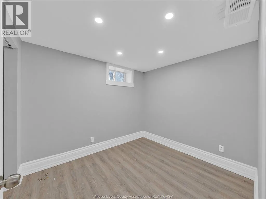3225 WALKER ROAD