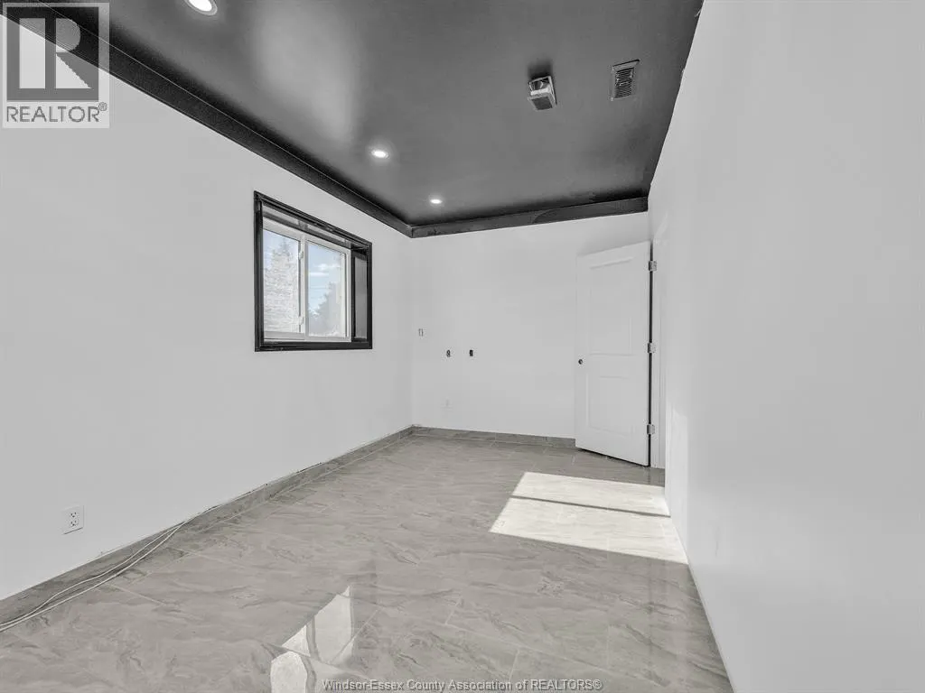 3225 WALKER ROAD
