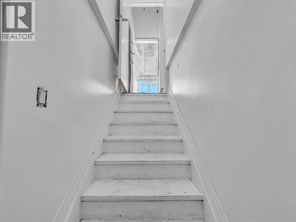 3225 WALKER ROAD