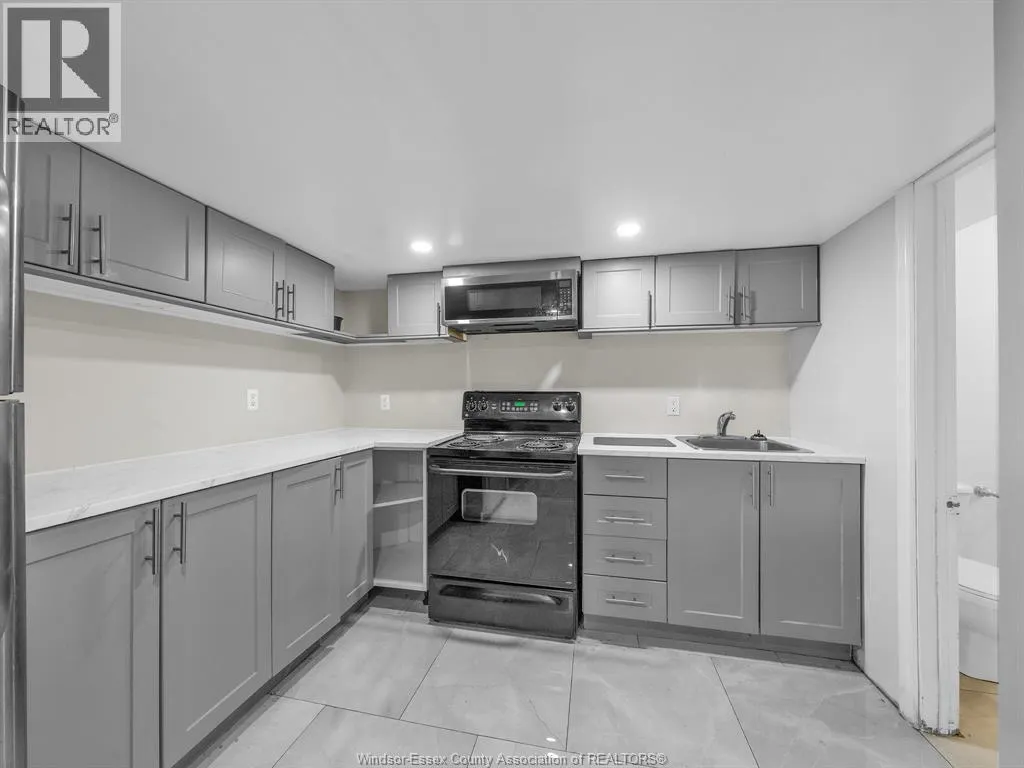 3225 WALKER ROAD