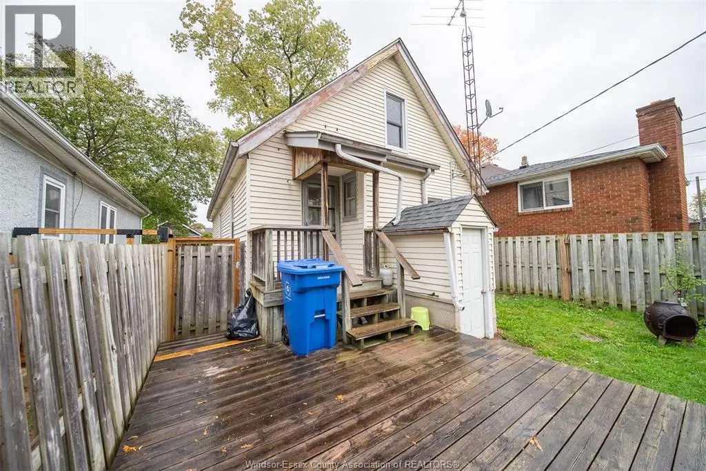 1157 GLADSTONE AVENUE