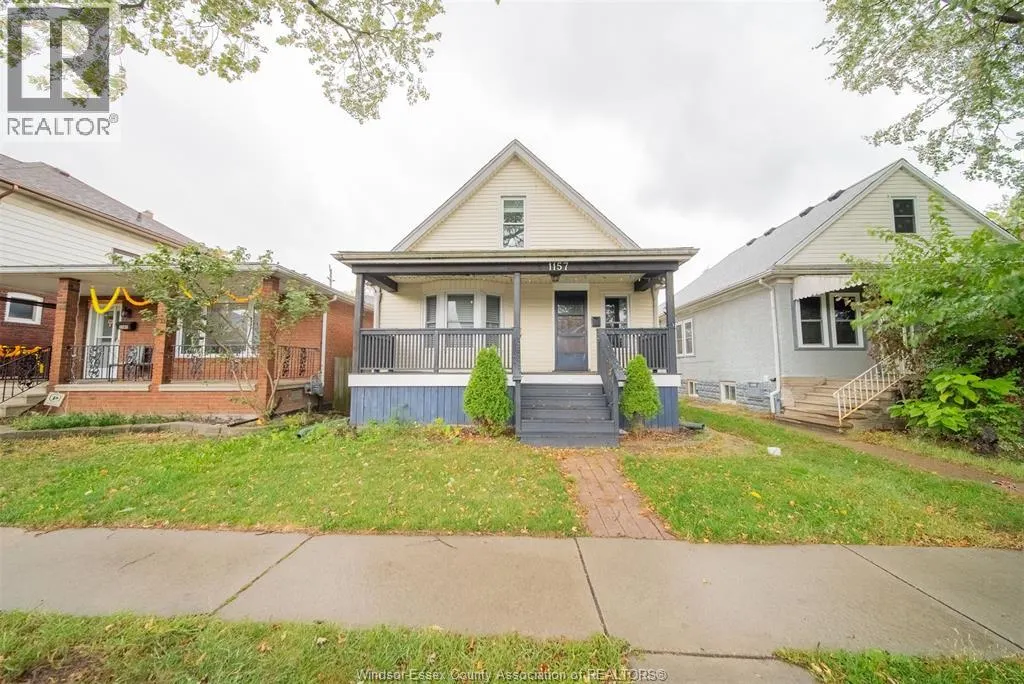 1157 GLADSTONE AVENUE