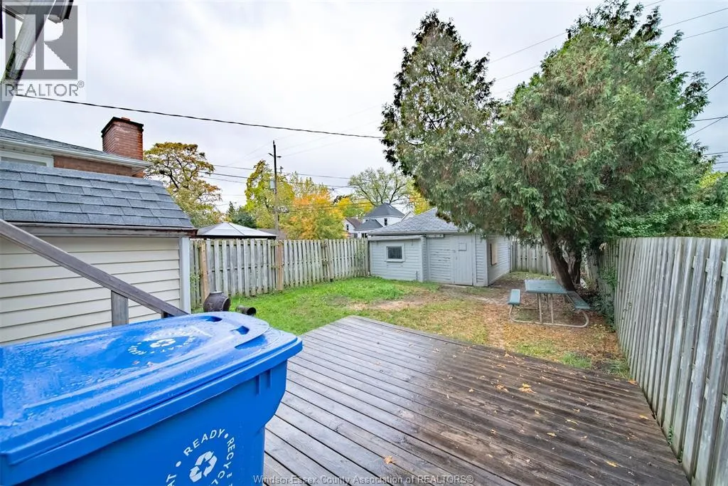 1157 GLADSTONE AVENUE