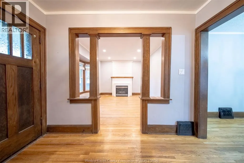 1157 GLADSTONE AVENUE