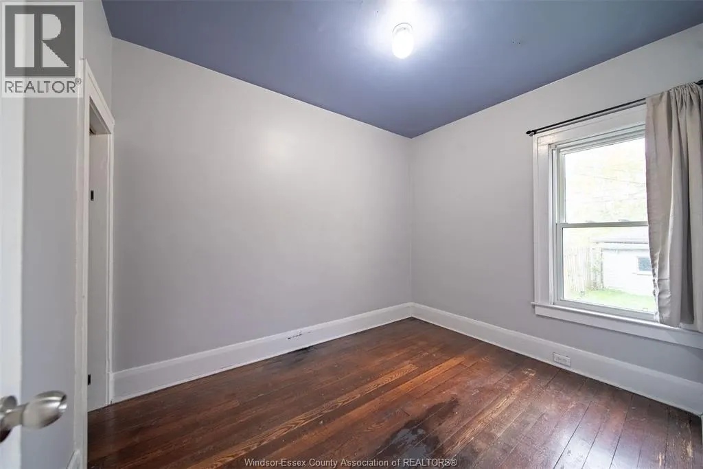 1157 GLADSTONE AVENUE