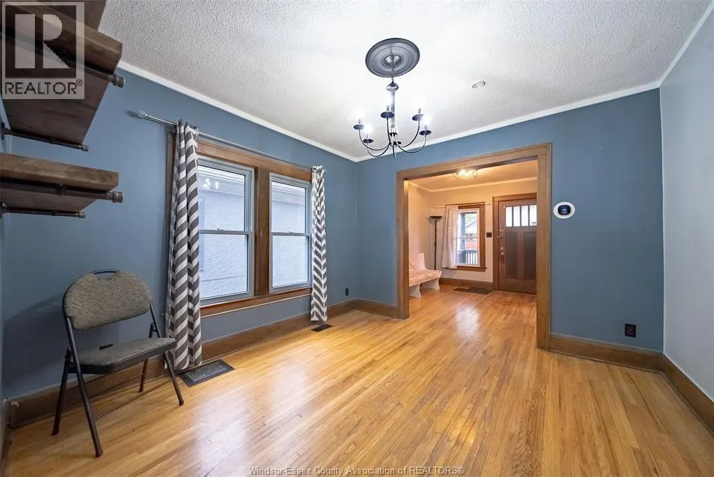 1157 GLADSTONE AVENUE