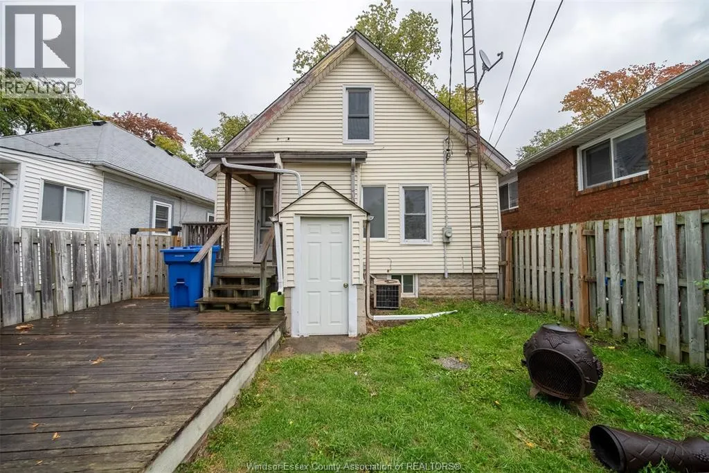 1157 GLADSTONE AVENUE