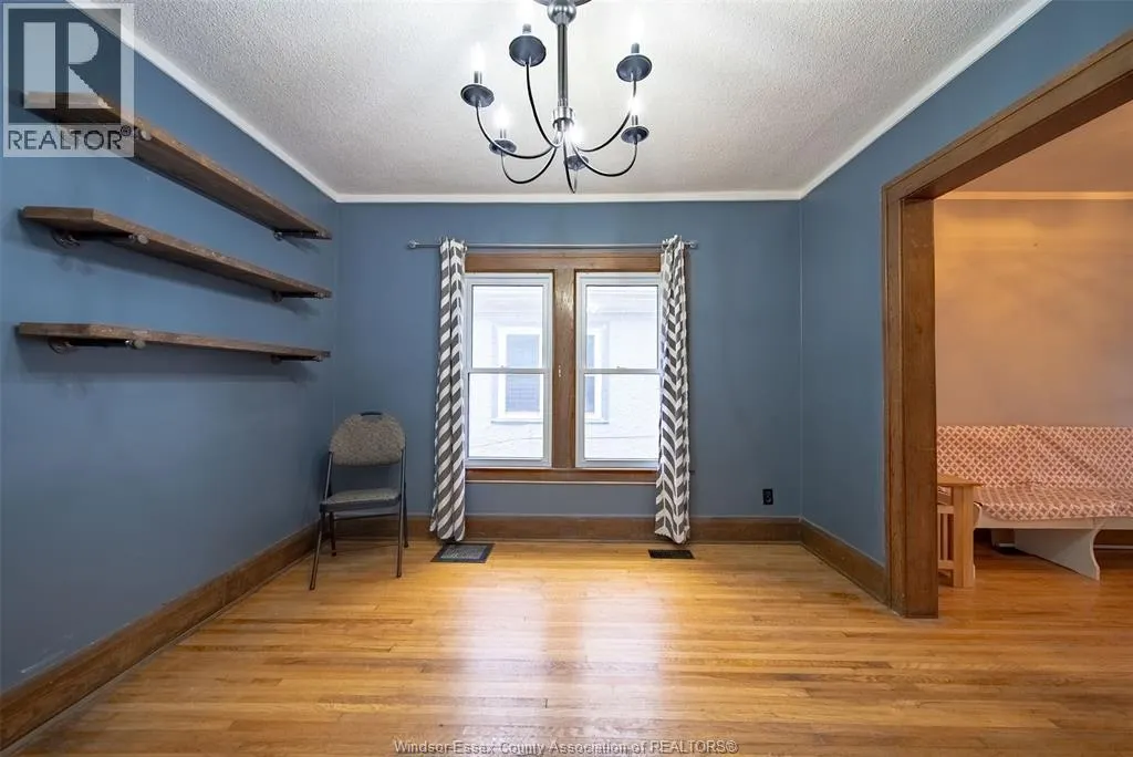 1157 GLADSTONE AVENUE