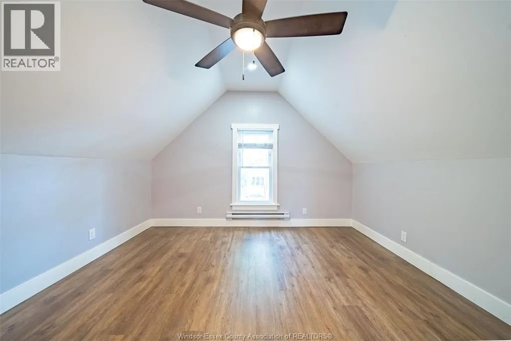 1157 GLADSTONE AVENUE