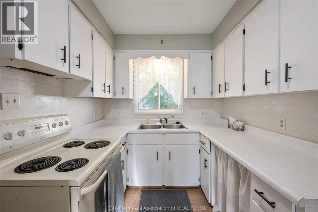 1525 WINDERMERE ROAD