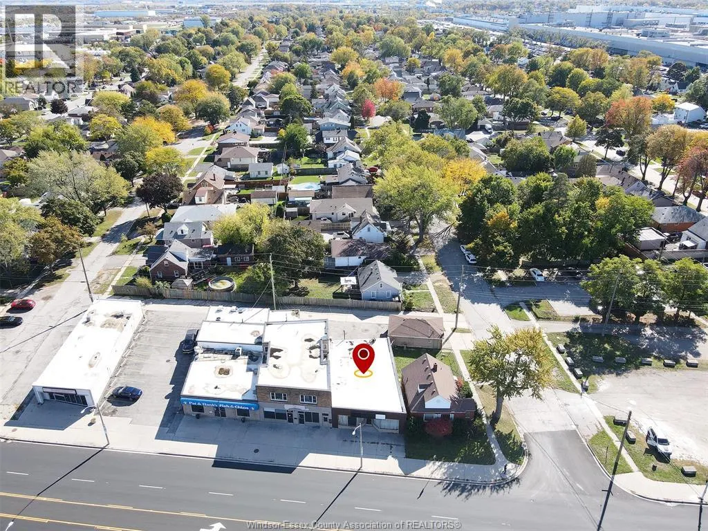 3131 TECUMSEH ROAD East