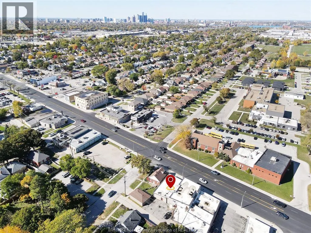 3131 TECUMSEH ROAD East