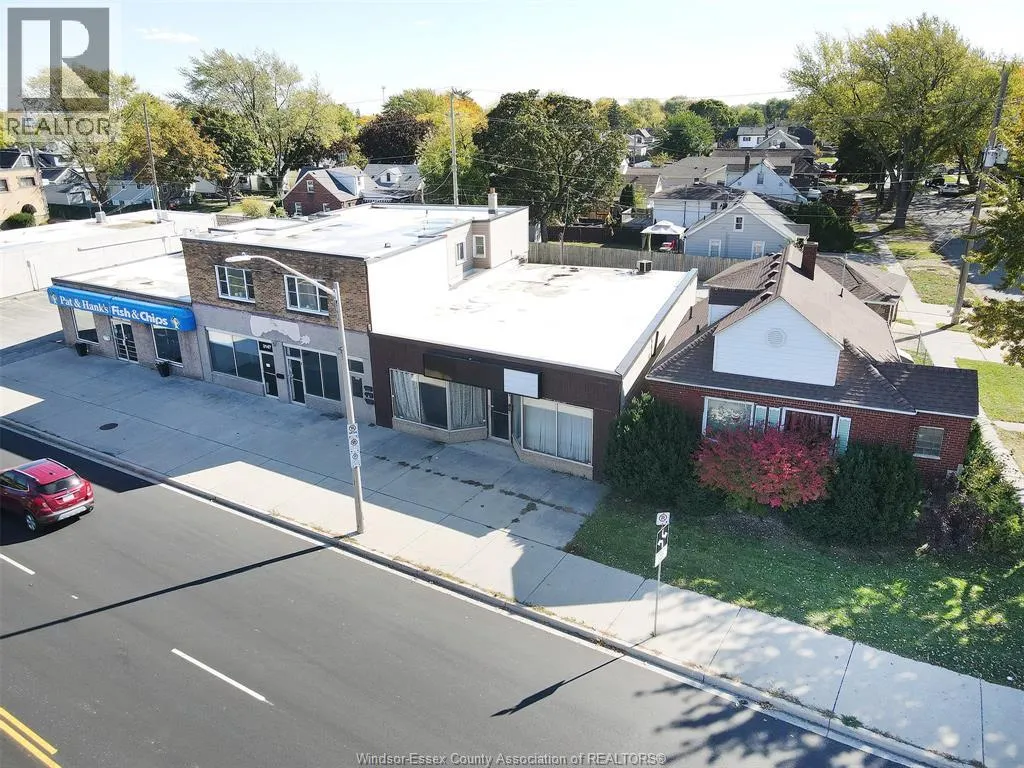 3131 TECUMSEH ROAD East