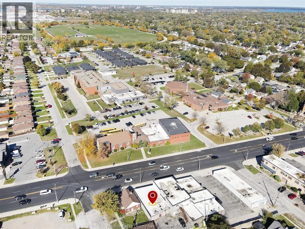 3131 TECUMSEH ROAD East