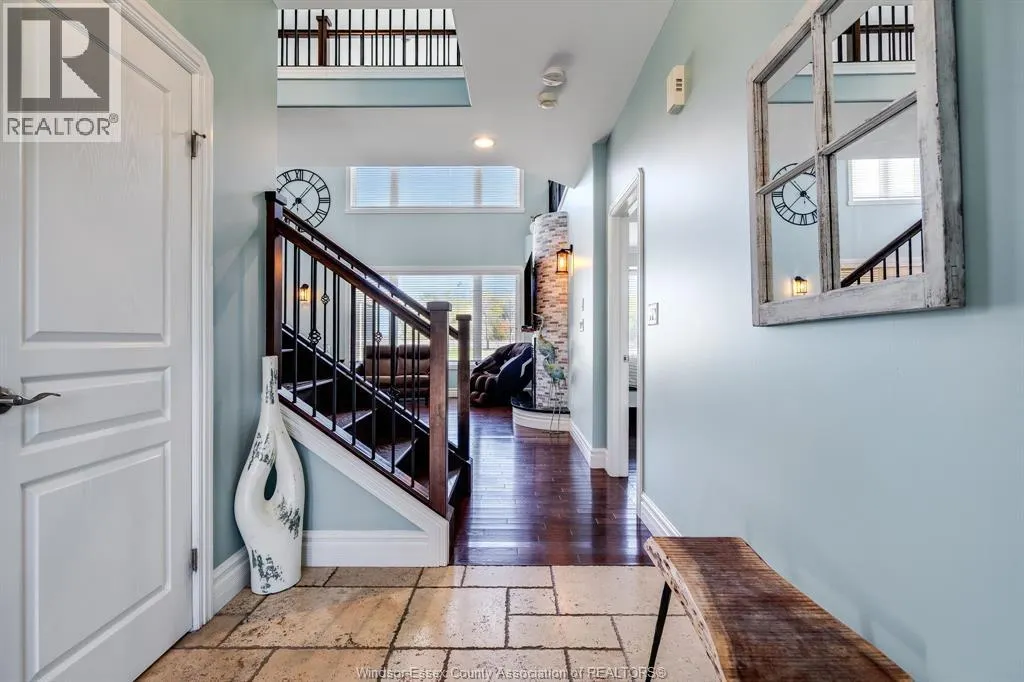 7 Mettawas LANE