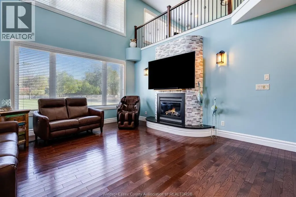 7 Mettawas LANE