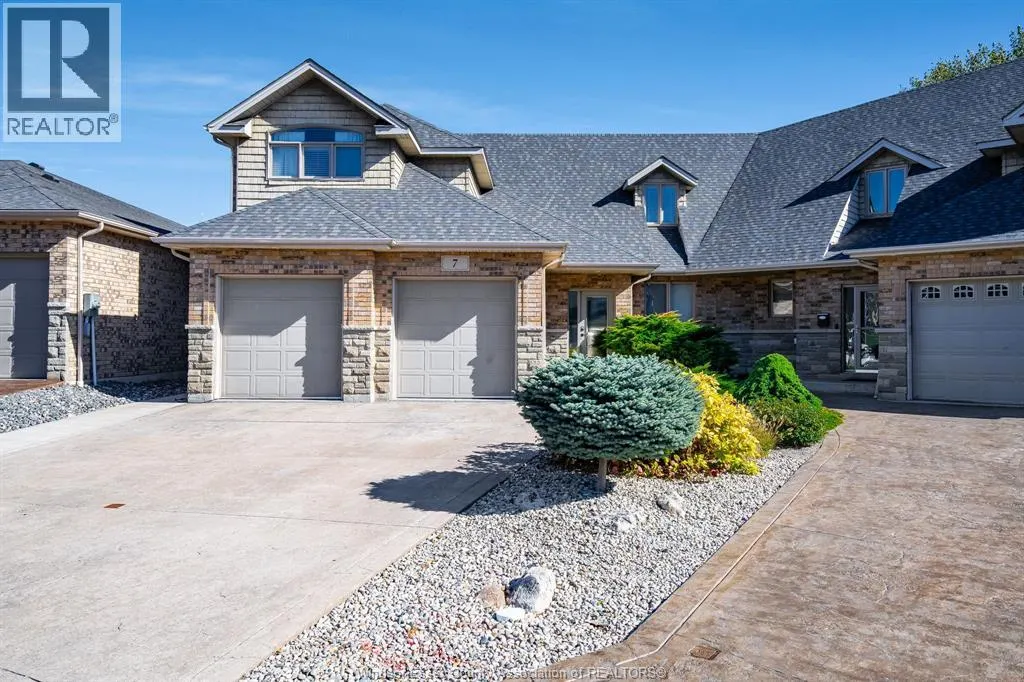 7 Mettawas LANE