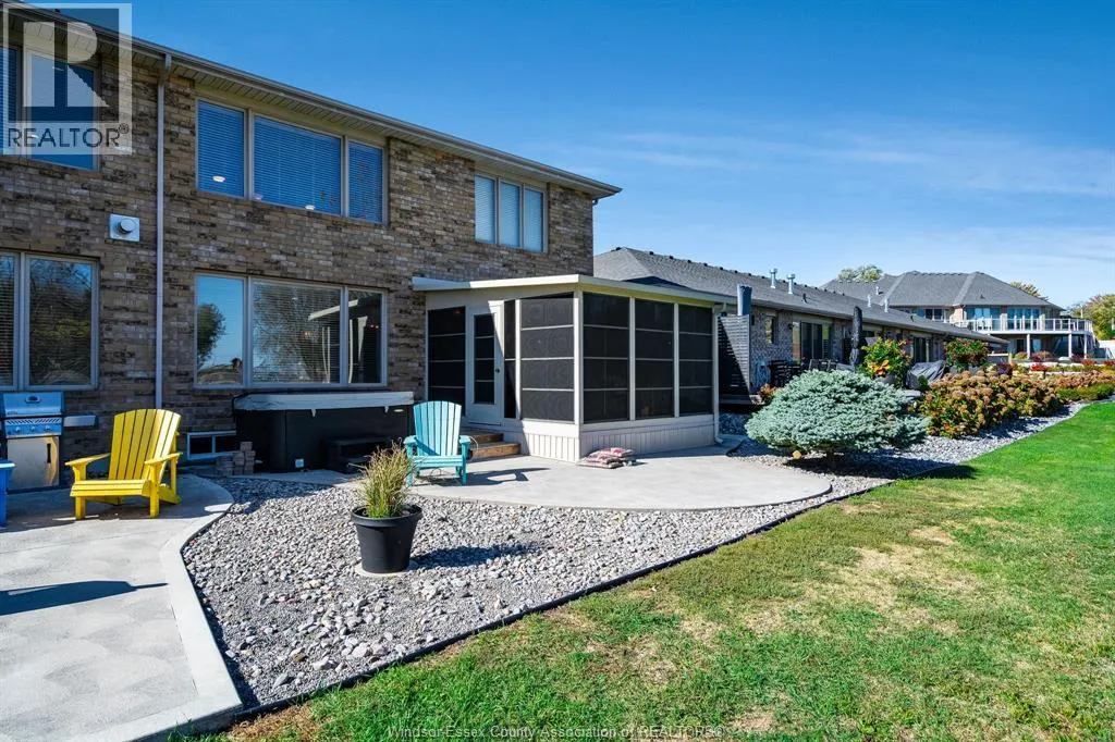 7 Mettawas LANE