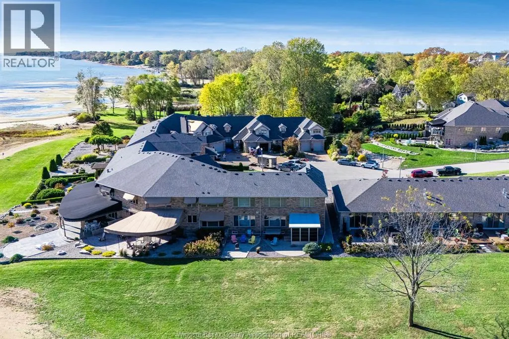 7 Mettawas LANE