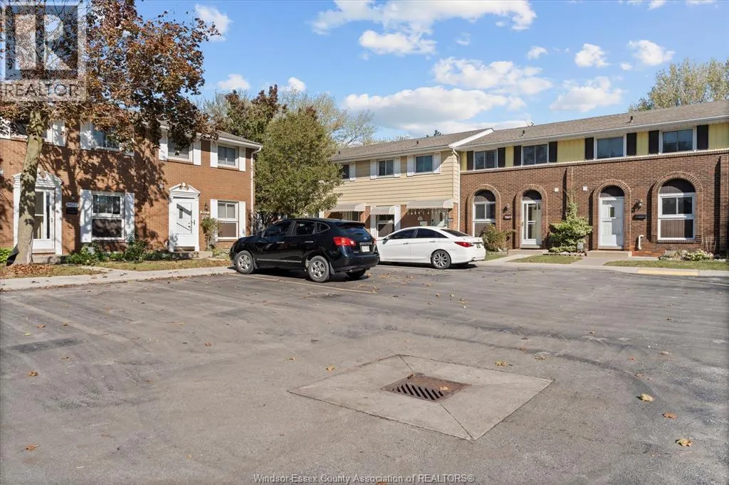 2960 MEADOWBROOK LANE Unit# 2