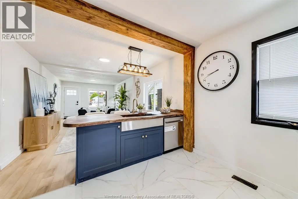 2241 WINDERMERE ROAD