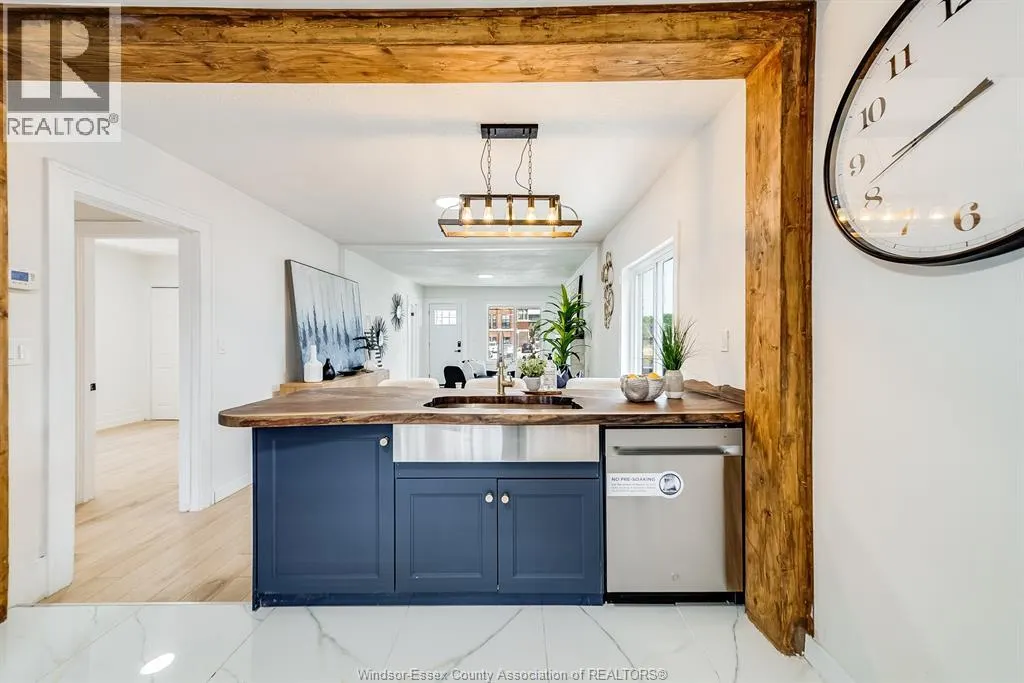 2241 WINDERMERE ROAD