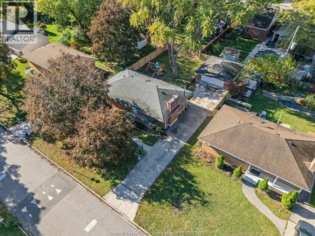 3097 AVONDALE AVENUE