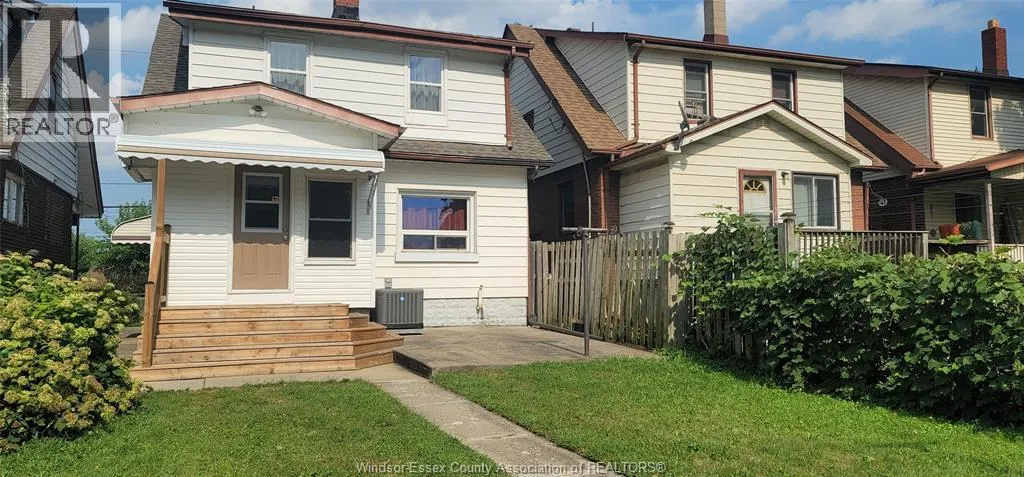 1035 ELM AVENUE