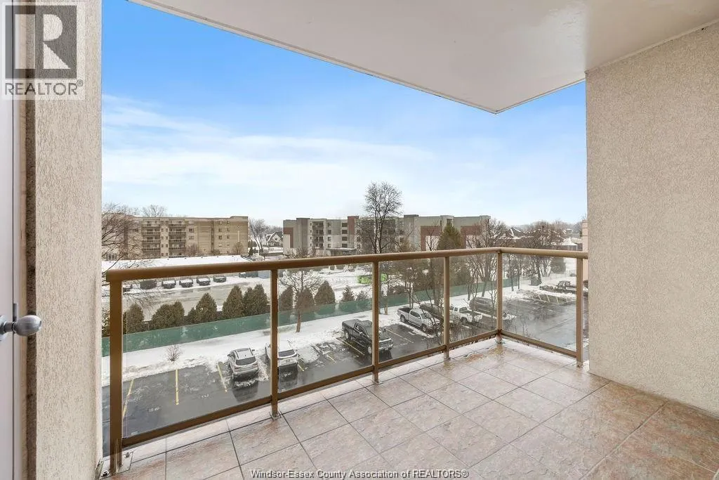 325 VILLAGE GROVE DRIVE Unit# 409
