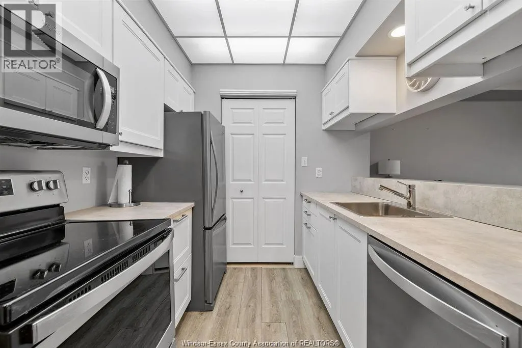 325 VILLAGE GROVE DRIVE Unit# 409