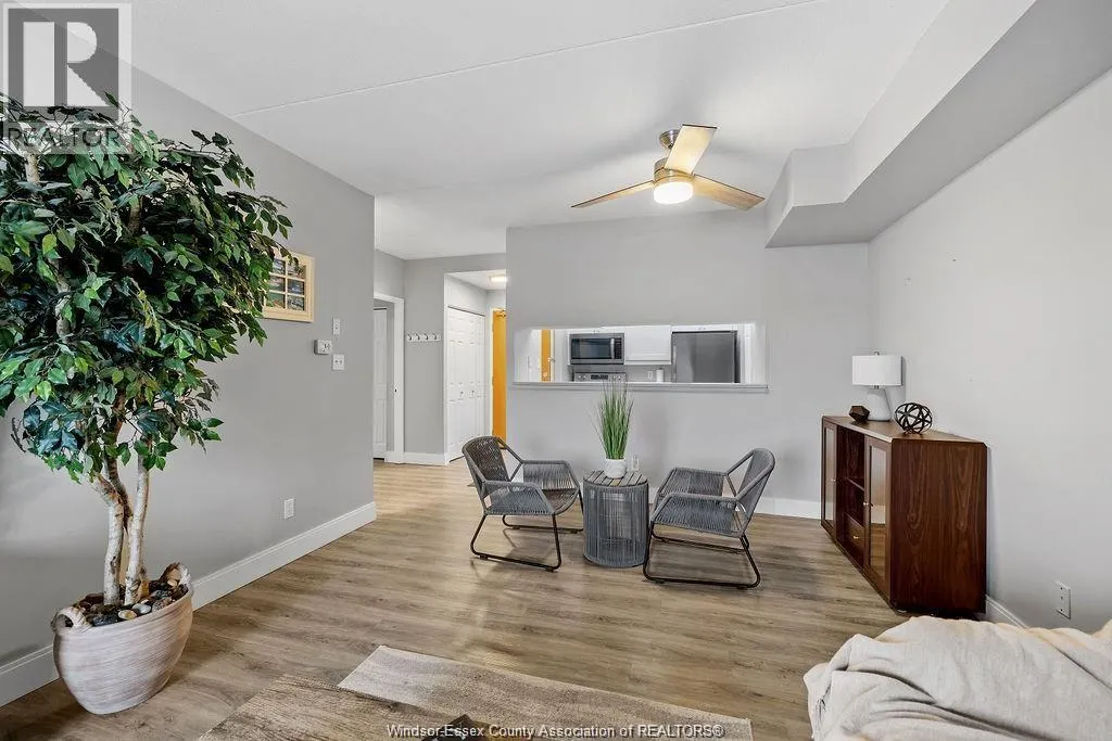 325 VILLAGE GROVE DRIVE Unit# 409